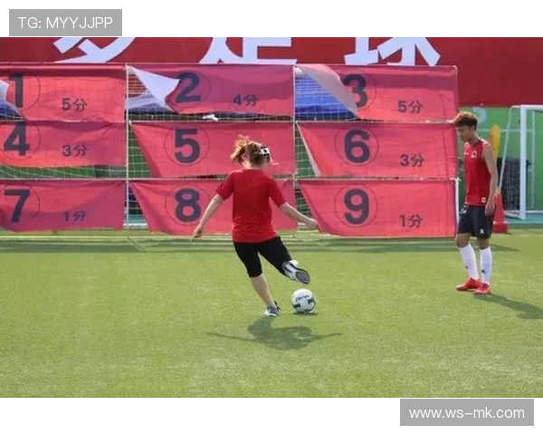 足球巨星挑战九宫格新玩法 打破常规激发无限创意与激情